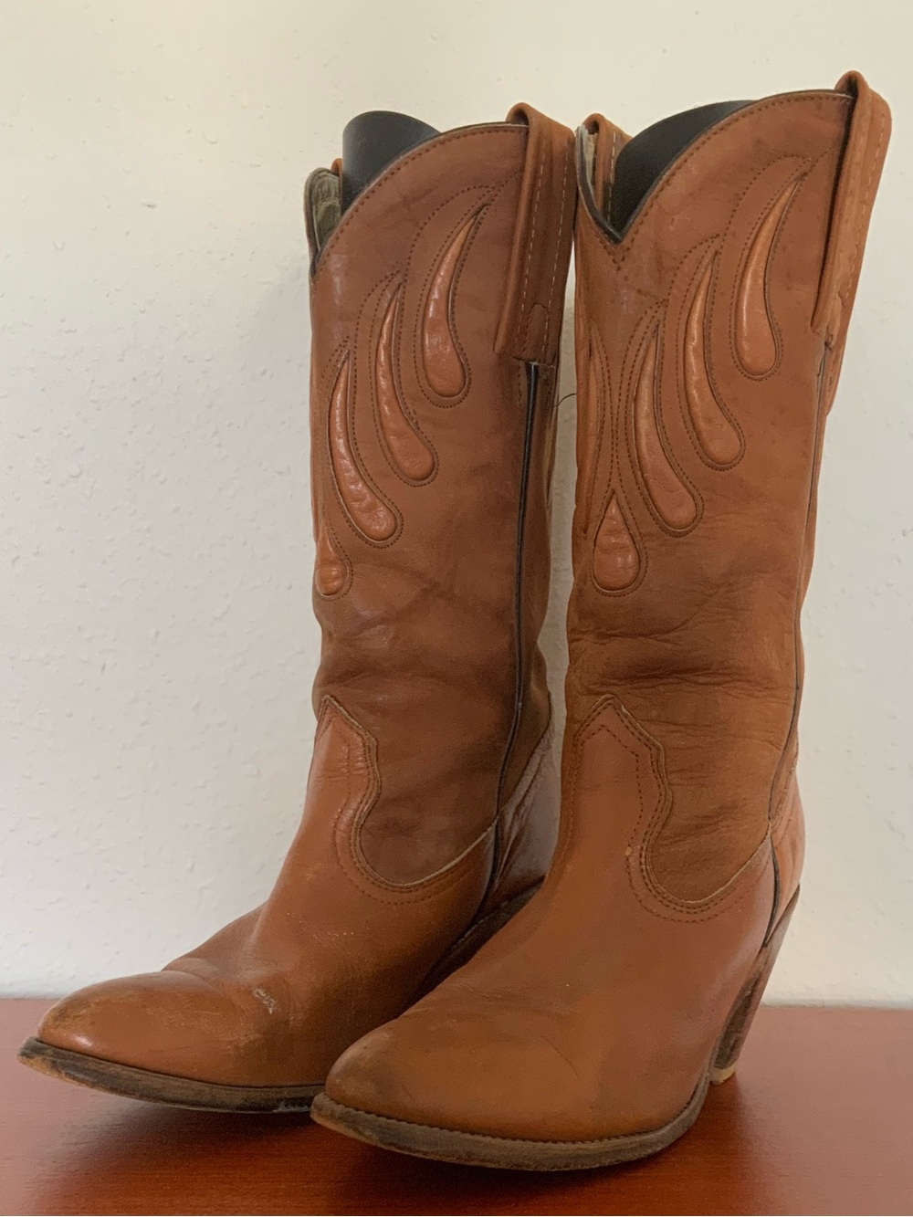 Vintage Frye Women's Tan Leather Cowgirl Boots 8B - Picture 2 of 5